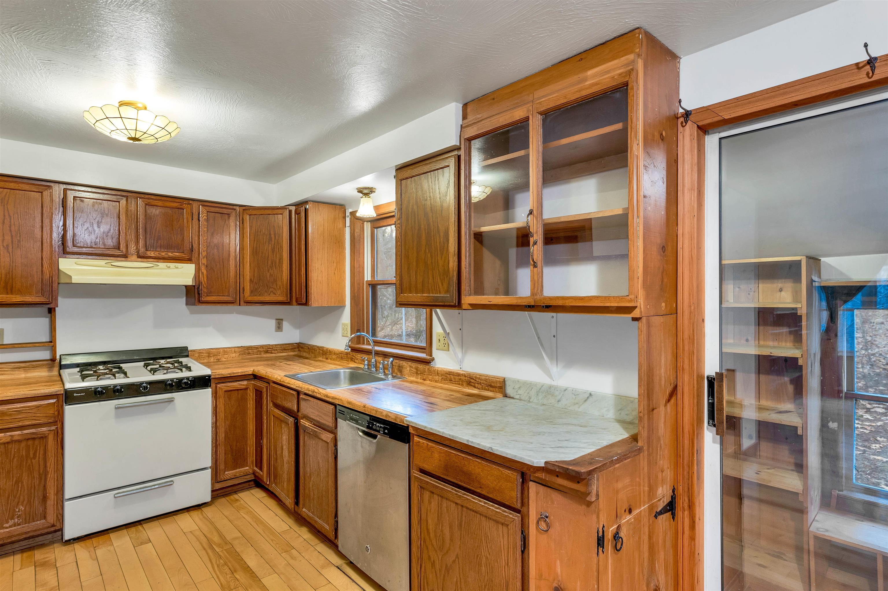 154 Mountain Road Deerfield, NH 03037 - Photo 14 of 47