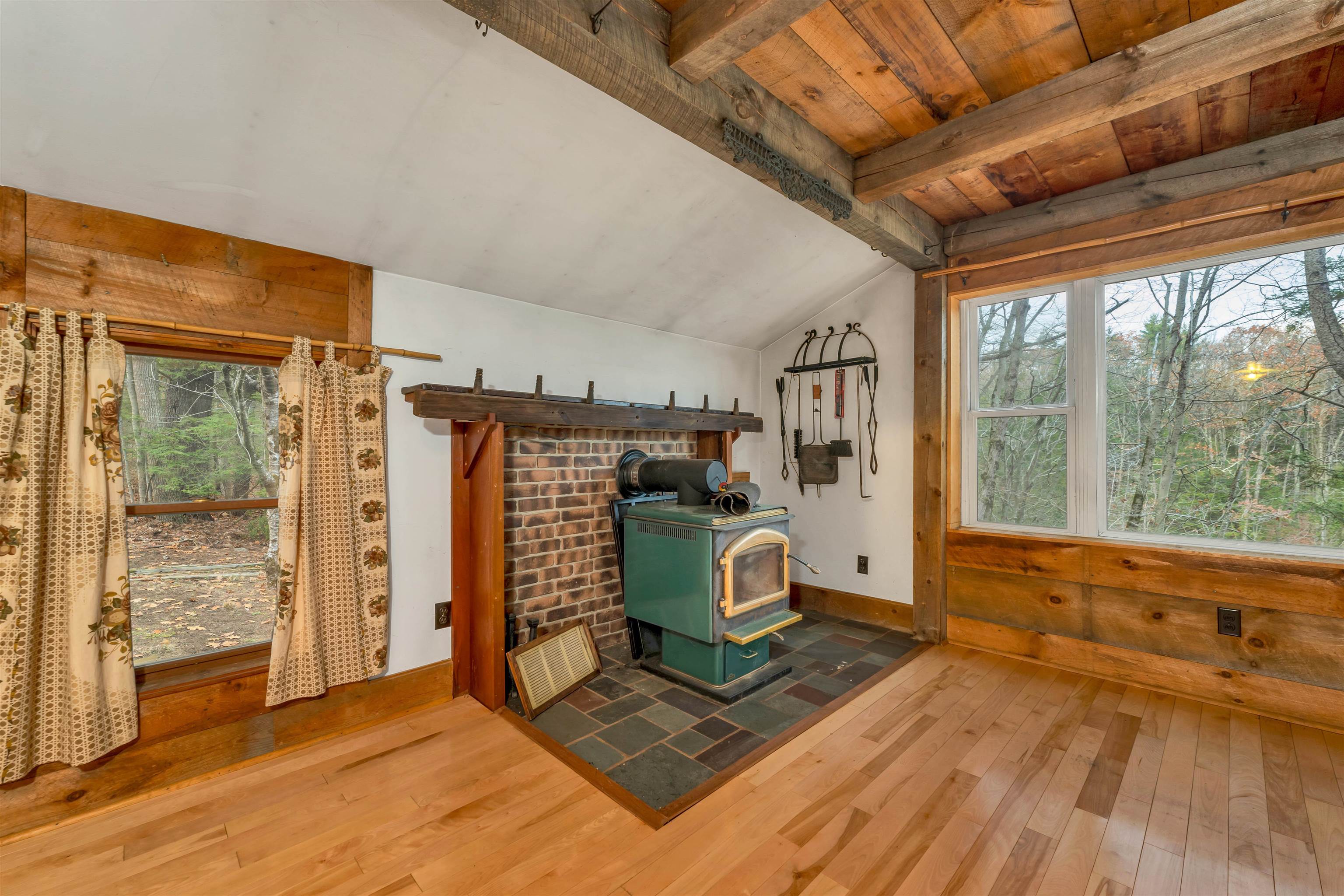 154 Mountain Road Deerfield, NH 03037 - Photo 4 of 47