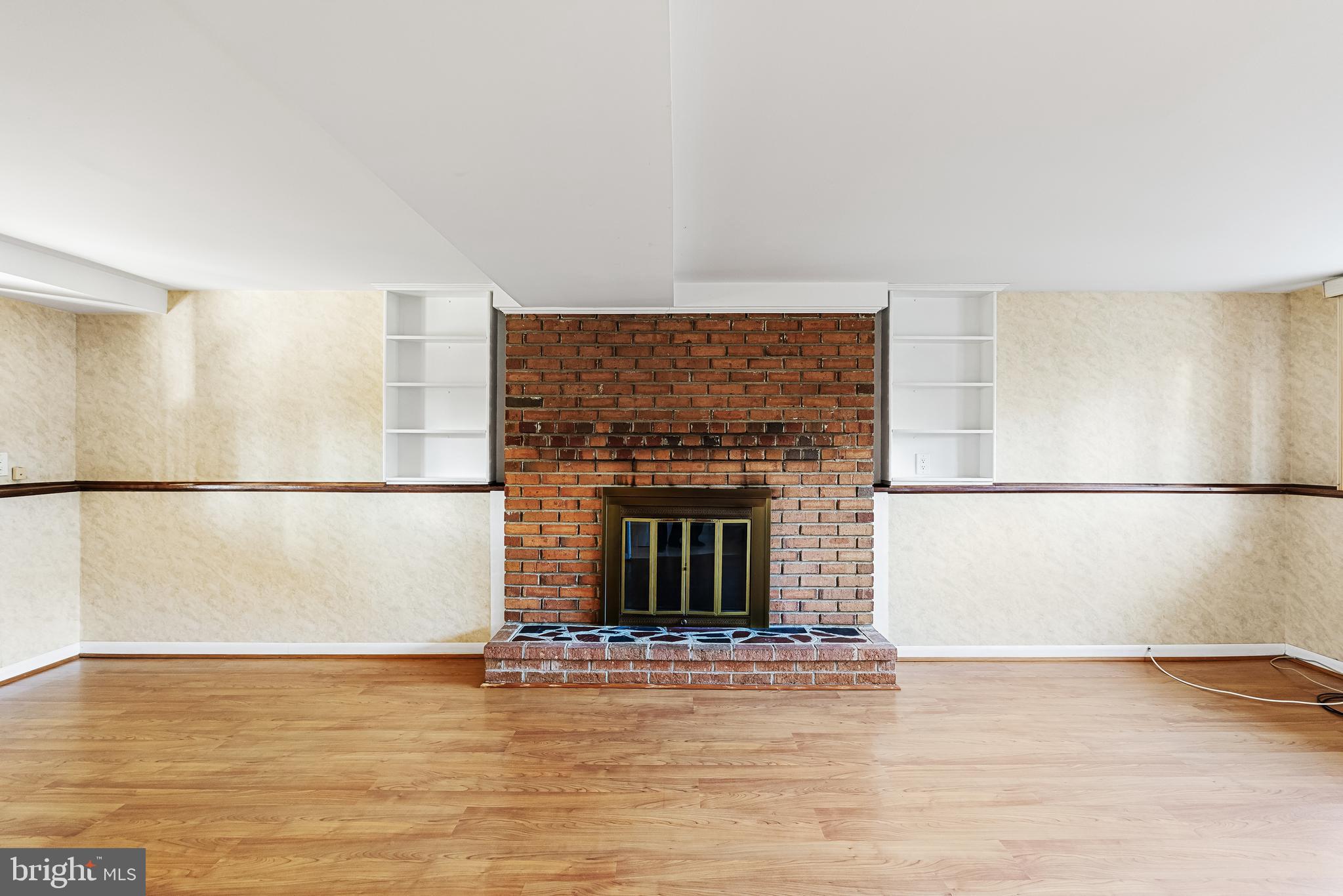 16 Hunter Drive Delran, NJ 08075 - Photo 19 of 29 a view of a livingroom with a fireplace
