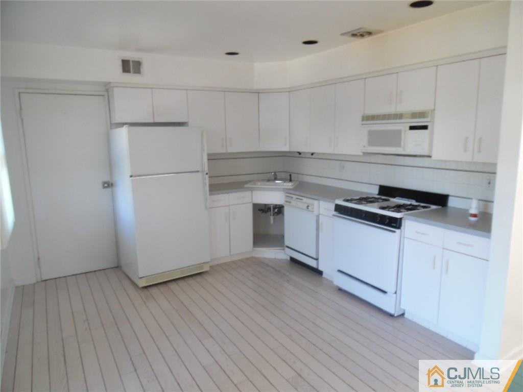 182 Evergreen Road, Unit 5B Edison, NJ 08837 - Photo 3 of 12 Gallery Image 3