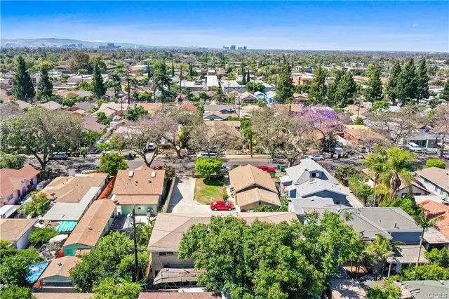 $1,590,000 | 1003 West Myrtle Street, Santa Ana, CA 92703
