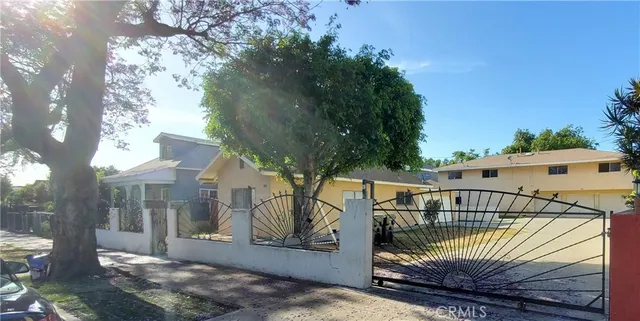 $1,590,000 | 1003 West Myrtle Street, Santa Ana, CA 92703