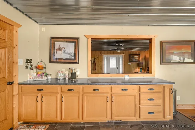 $385,000 | 69985 Highway 50, Tipton, MO 65081