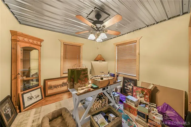 $385,000 | 69985 Highway 50, Tipton, MO 65081