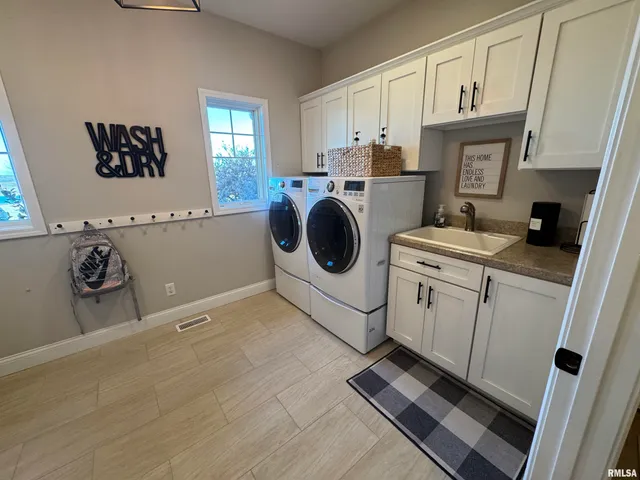 $999,500 | 3024 Wabash 12 Avenue, Mount Carmel, IL 62863