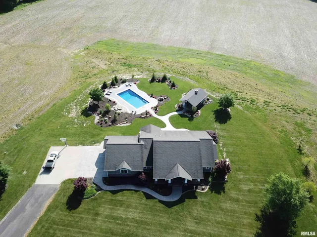 $999,500 | 3024 Wabash 12 Avenue, Mount Carmel, IL 62863