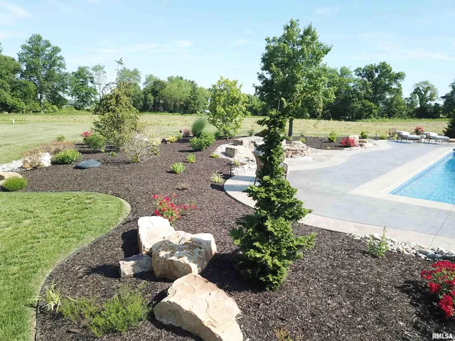 $999,500 | 3024 Wabash 12 Avenue, Mount Carmel, IL 62863