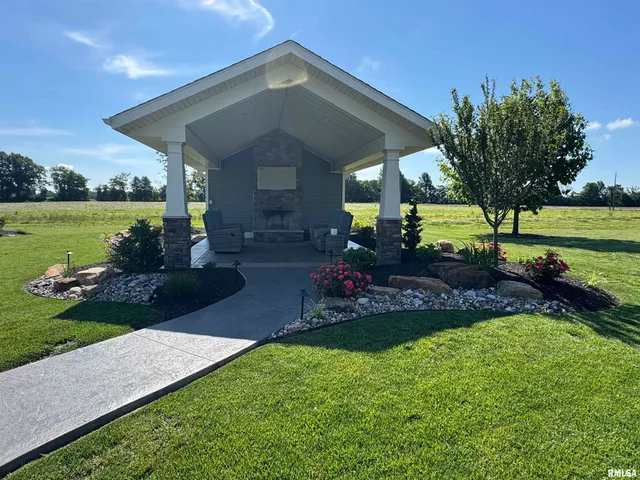 $999,500 | 3024 Wabash 12 Avenue, Mount Carmel, IL 62863