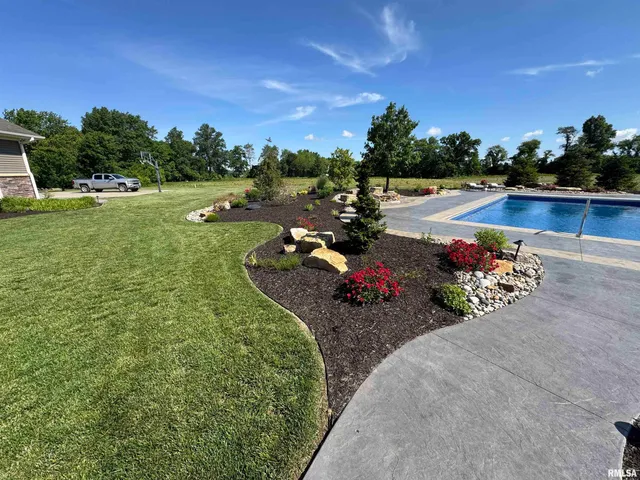 $999,500 | 3024 Wabash 12 Avenue, Mount Carmel, IL 62863