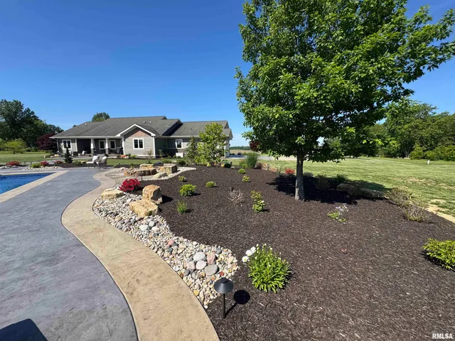 $999,500 | 3024 Wabash 12 Avenue, Mount Carmel, IL 62863