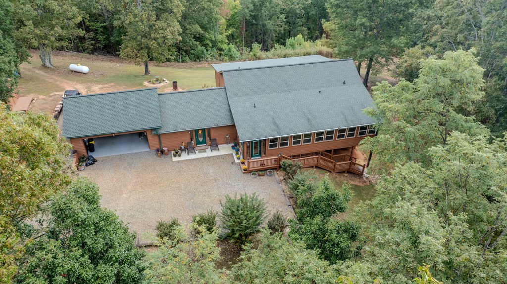 124 Cornerstone Murphy, NC 28906 - Photo 13 of 57 an aerial view of a yard with table and chairs