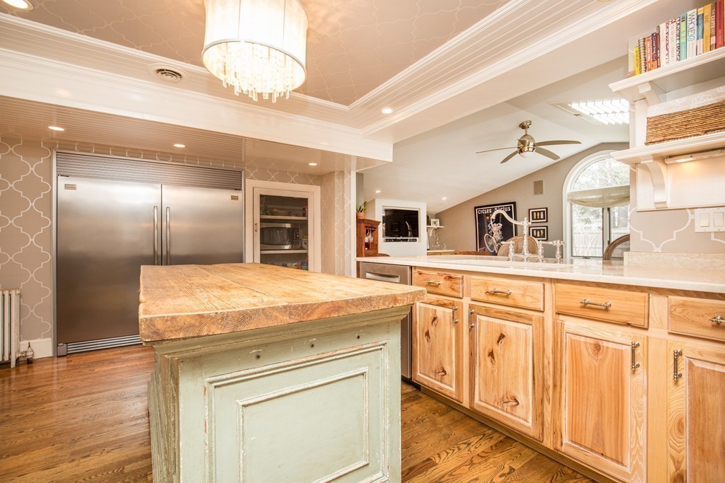 11 Cedar Road Andover, MA 01810 - Photo 7 of 30 Gallery Image 7