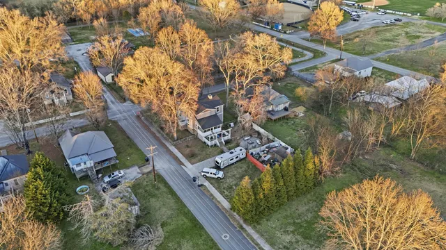 a picture of a cabinet