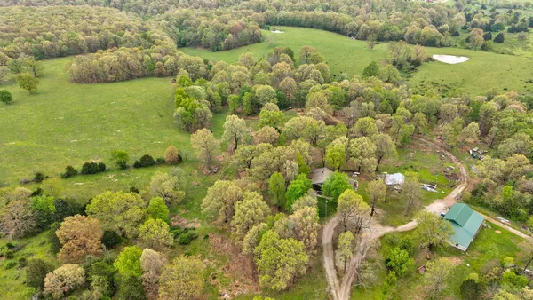 $989,000 | 11730 Lawrence 1195, Mount Vernon, MO 65712
