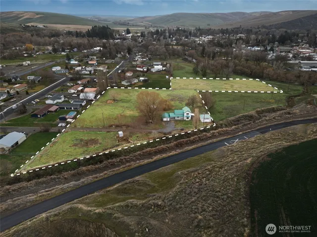 $359,000 | 244 East Camp Road, Waitsburg, WA 99361