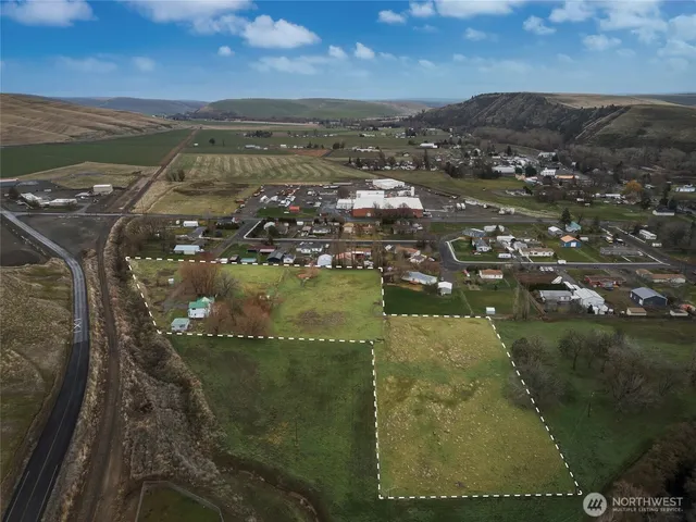 $359,000 | 244 East Camp Road, Waitsburg, WA 99361