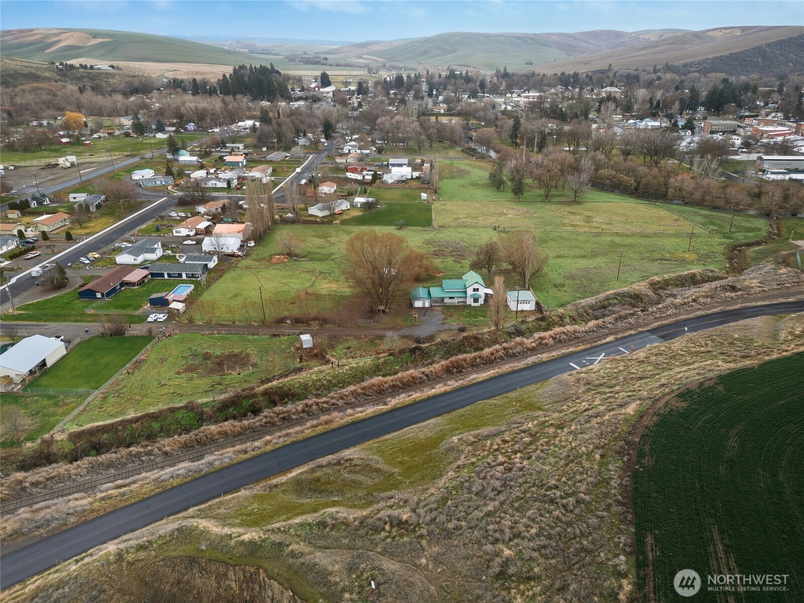 244 East Camp Road Waitsburg, WA 99361 - Photo 37 of 40