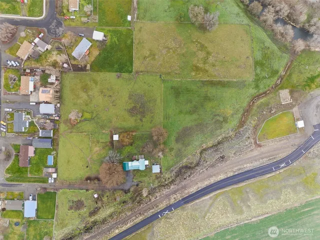 $359,000 | 244 East Camp Road, Waitsburg, WA 99361