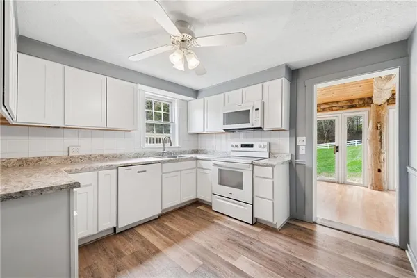 a close view of sink and tap