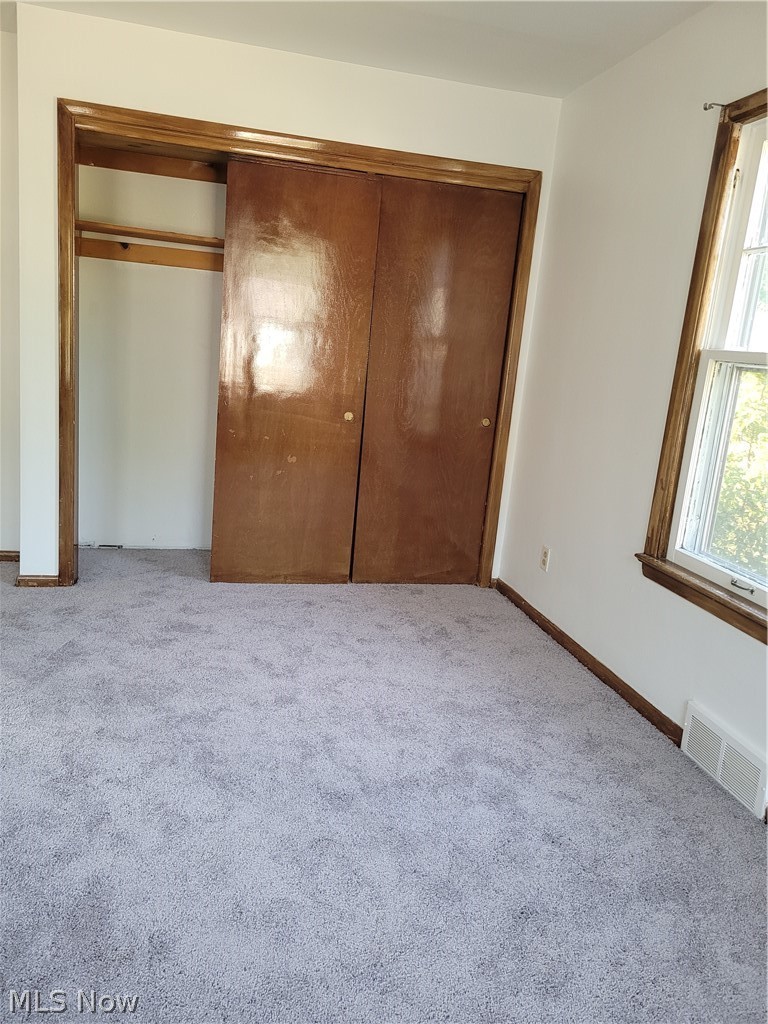 810 Woodview Road Cleveland, OH 44121 - Photo 16 of 31