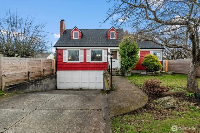 $580,000 | 220 South 61st Street, Tacoma, WA 98408