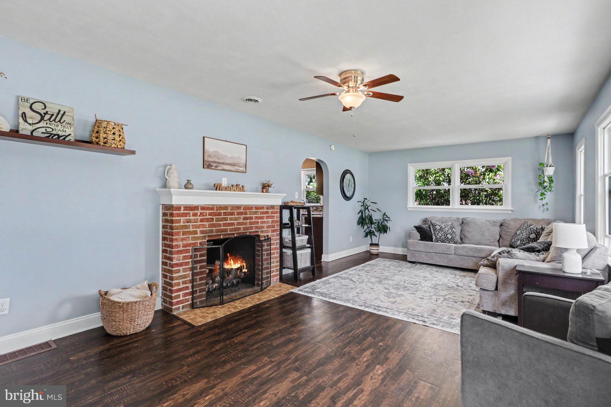 829 Old Forge Road New Cumberland, PA 17070 - Photo 4 of 28
