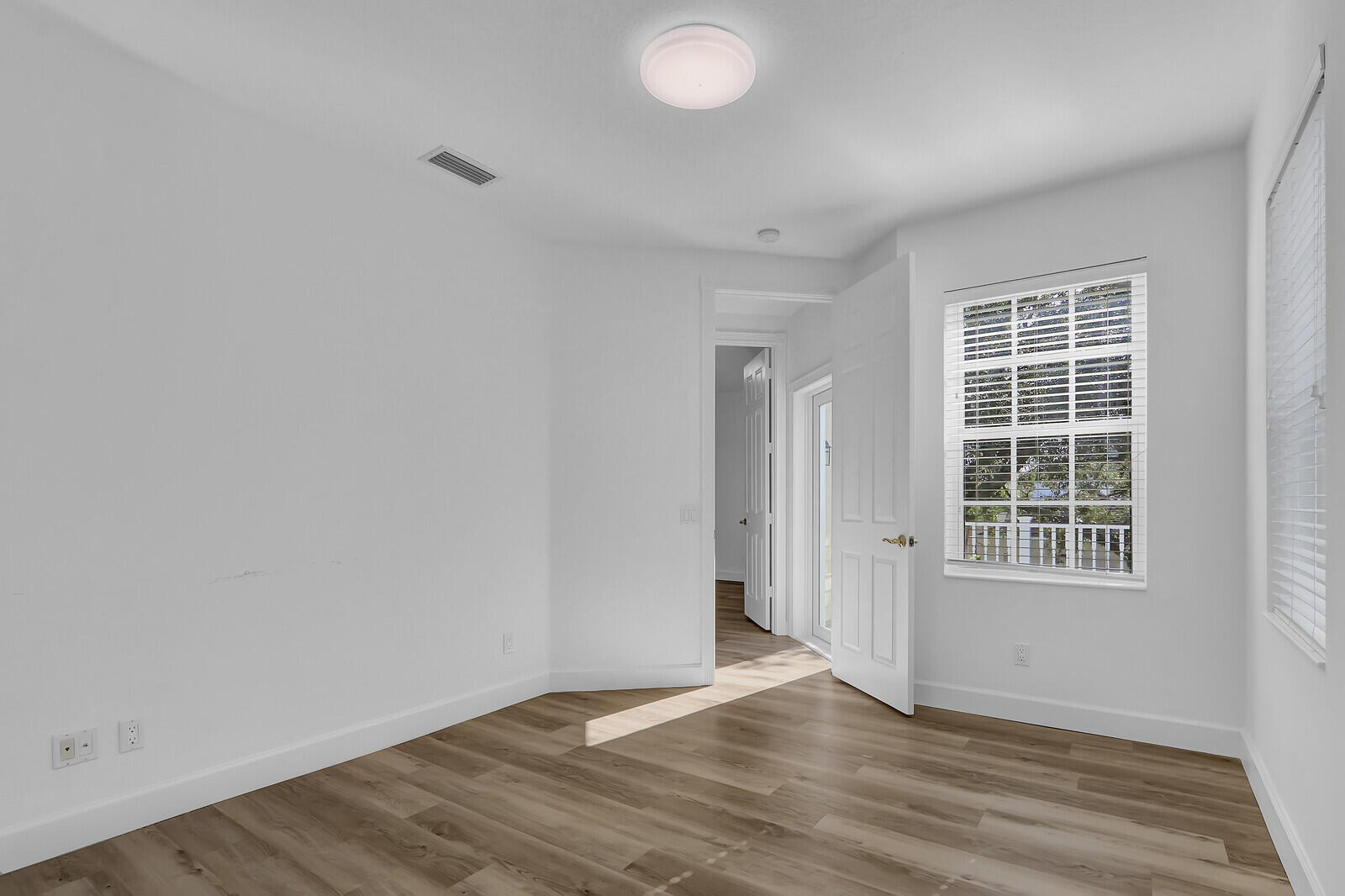 199 Barbados Drive Jupiter, FL 33458 - Photo 25 of 38 28_Image_28_mls