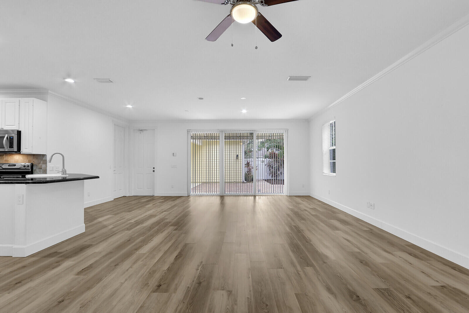 199 Barbados Drive Jupiter, FL 33458 - Photo 10 of 38 13_Image_13_mls