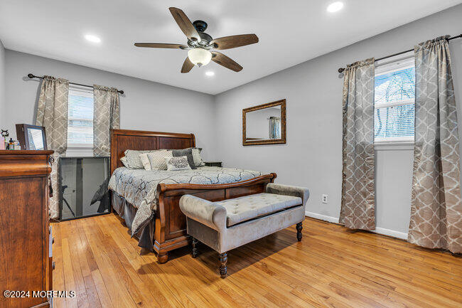 479 Morris Way Belford, NJ 07718 - Photo 12 of 23 Primary Bedroom