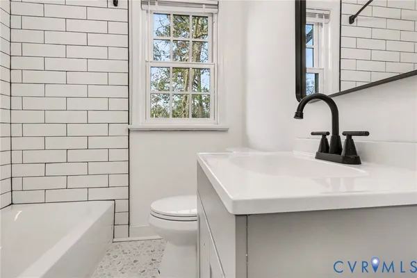 $1,950 | 1342 Evergreen Avenue, Richmond, VA 23224