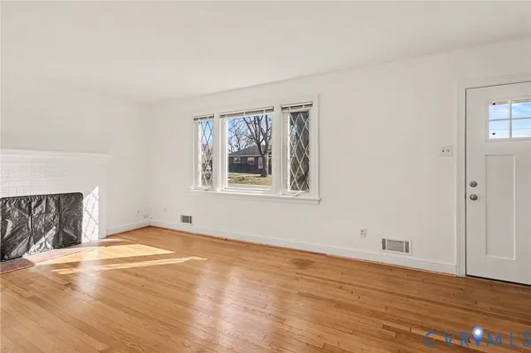 $1,950 | 1342 Evergreen Avenue, Richmond, VA 23224