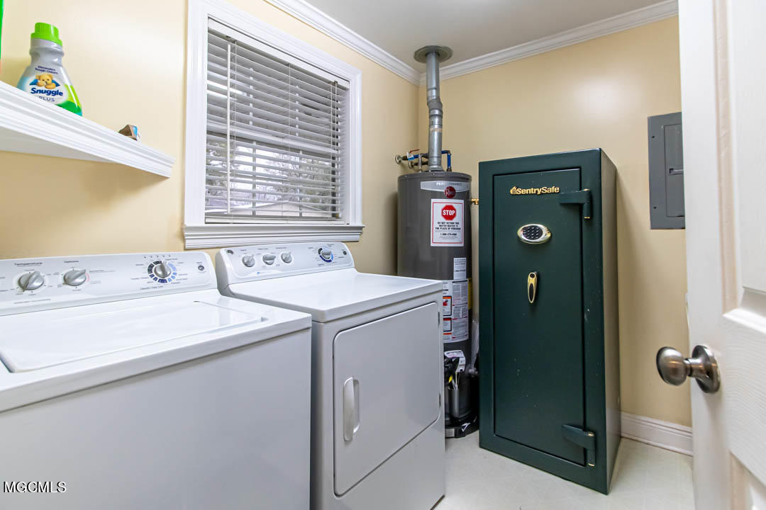 1130 East Old Pass Road Long Beach, MS 39560 - Photo 11 of 45 Laundry room