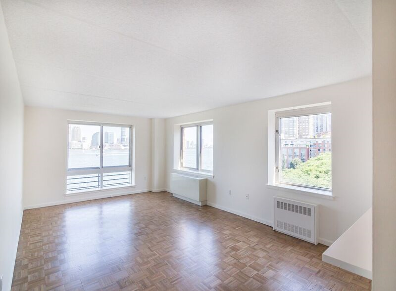 50 Battery Place, Unit 5F Manhattan, NY 10280 - Photo 1 of 9