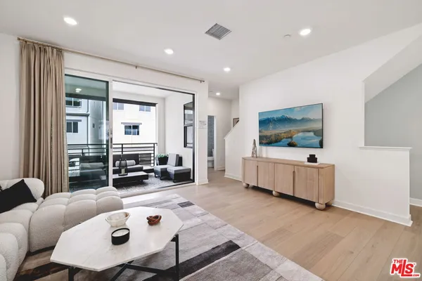 $949,990 | 1685 Constellation Drive, Los Angeles, CA 90732