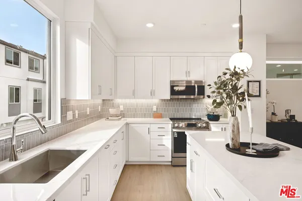 $949,990 | 1685 Constellation Drive, Los Angeles, CA 90732