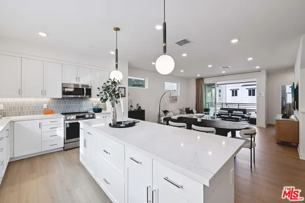 $949,990 | 1685 Constellation Drive, Los Angeles, CA 90732