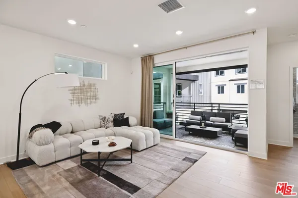 $949,990 | 1685 Constellation Drive, Los Angeles, CA 90732