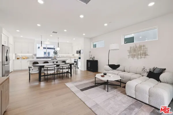 $949,990 | 1685 Constellation Drive, Los Angeles, CA 90732