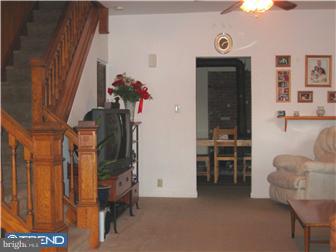 103 Blakeley Road Wallingford, PA 19086 - Photo 2 of 12 Living Room