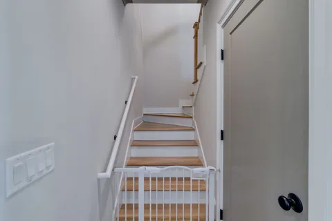 a view of entryway with a front door