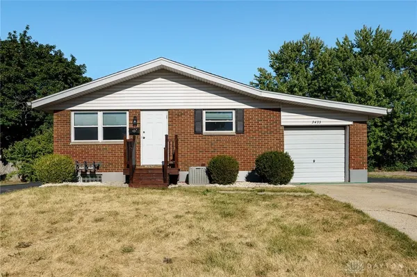 $1,400 | 3433 Woodman Drive, Dayton, OH 45429
