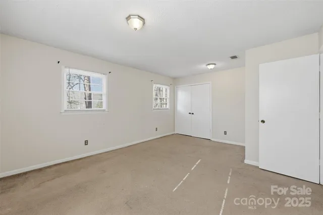 $250,000 | 9901 Arbor Dale Avenue, Charlotte, NC 28215