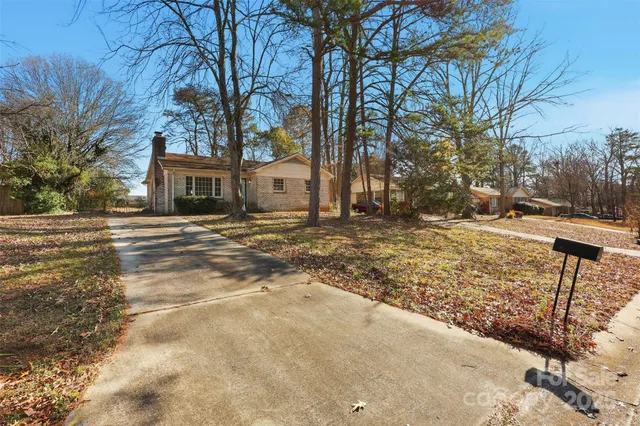 $250,000 | 9901 Arbor Dale Avenue, Charlotte, NC 28215