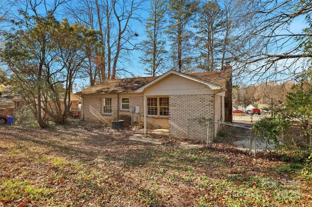 $250,000 | 9901 Arbor Dale Avenue, Charlotte, NC 28215