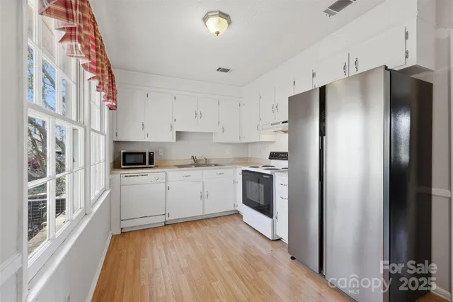 $250,000 | 9901 Arbor Dale Avenue, Charlotte, NC 28215