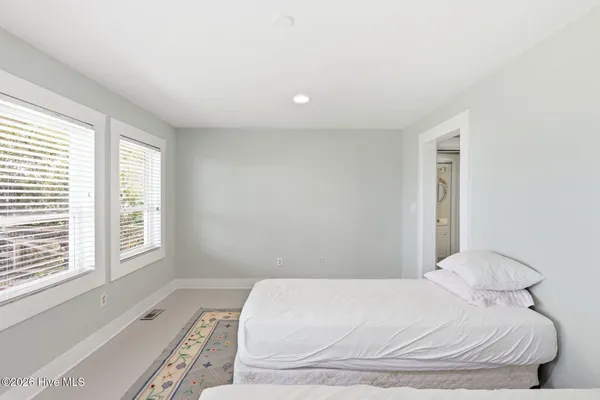 $1,325,000 | 1005 North Anderson Boulevard, Topsail Beach, NC 28445
