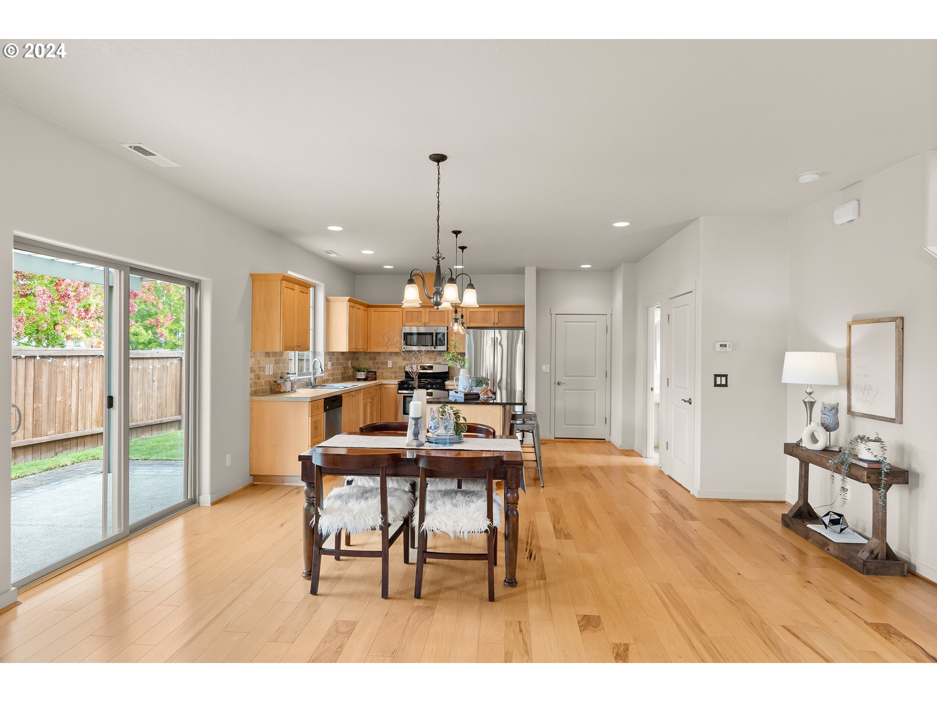 16758 Southwest Romeo Terrace Portland, OR 97224 - Photo 12 of 28 Gallery Image 12