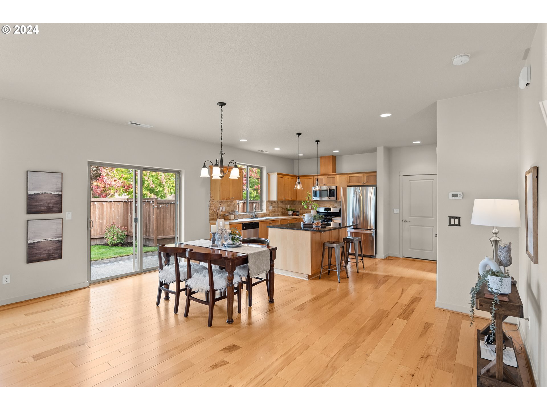 16758 Southwest Romeo Terrace Portland, OR 97224 - Photo 7 of 28 Gallery Image 7