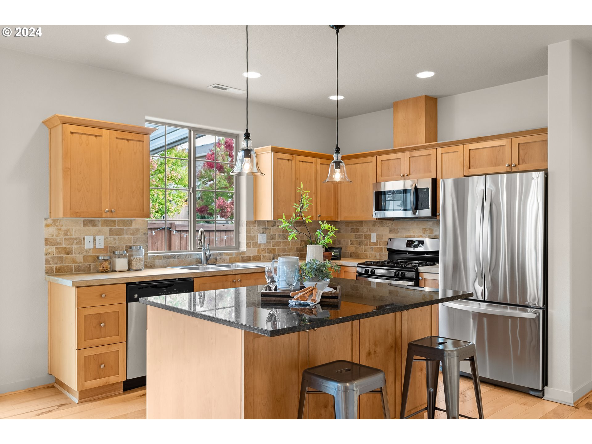 16758 Southwest Romeo Terrace Portland, OR 97224 - Photo 10 of 28 Kitchen