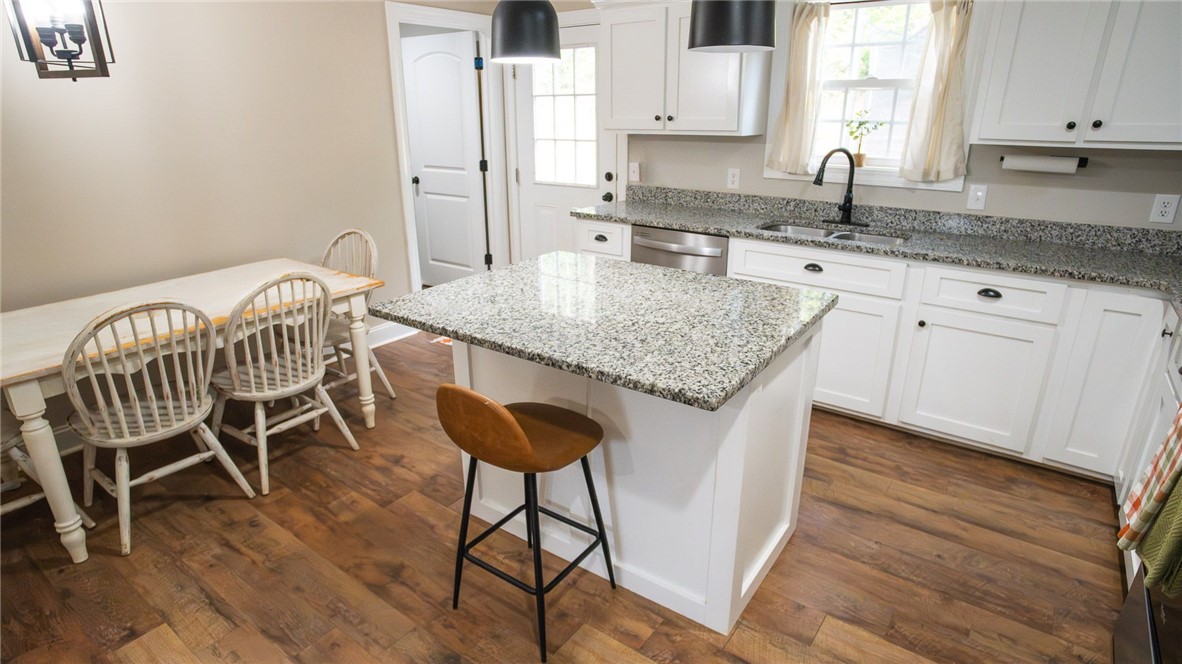 530 Edens Road Pickens, SC 29671 - Photo 5 of 31